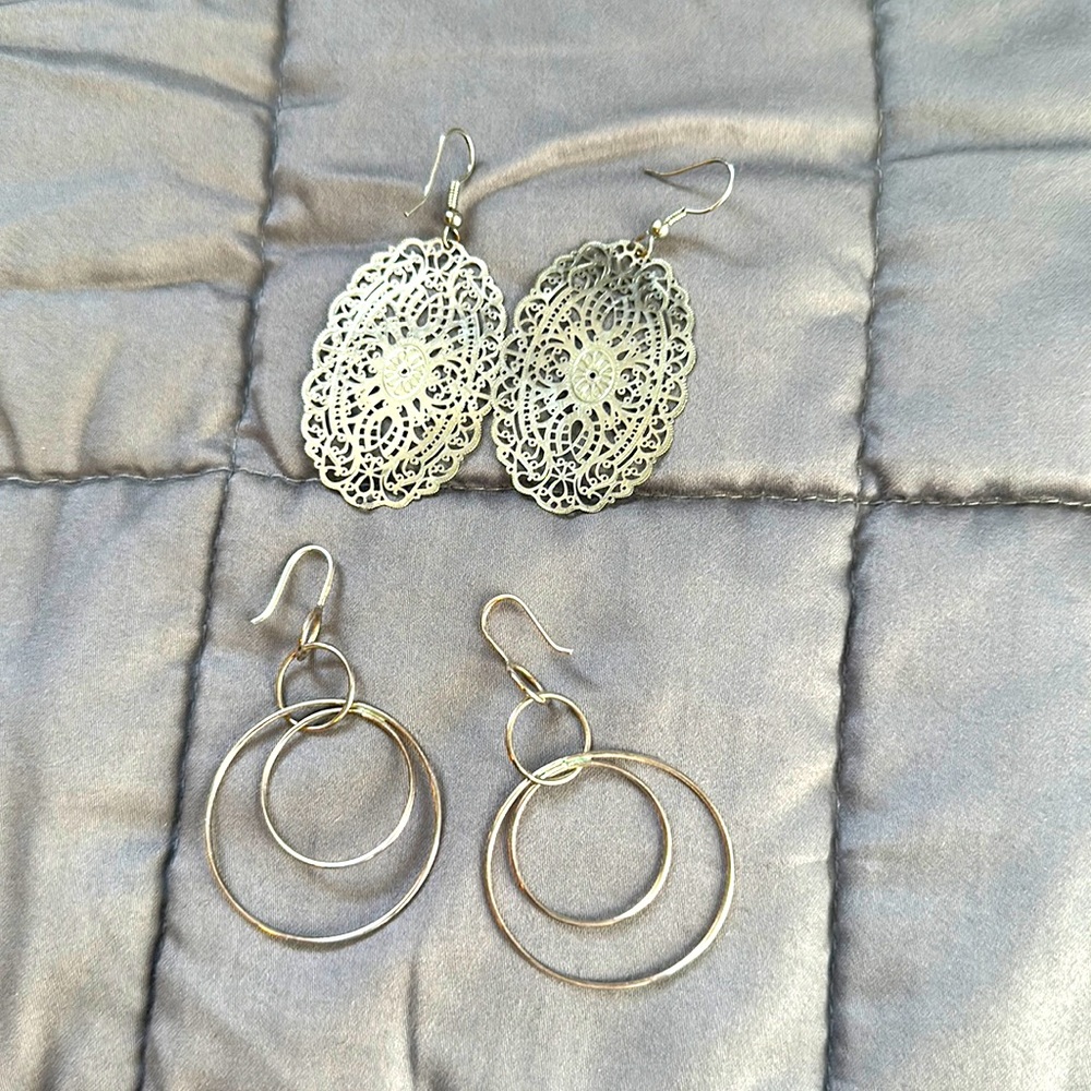 2 earrings silver dangling